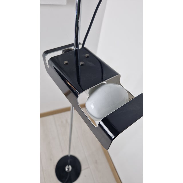 Mid-Century Modern Black Spider Floor Lamp by Joe Colombo for Oluce, 1970s For Sale - Image 3 of 10