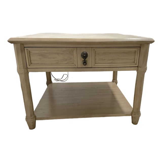 American of Martinsville Vintage Mid-Century End Tables With Drawer and Shelf, Light Wood Finish For Sale