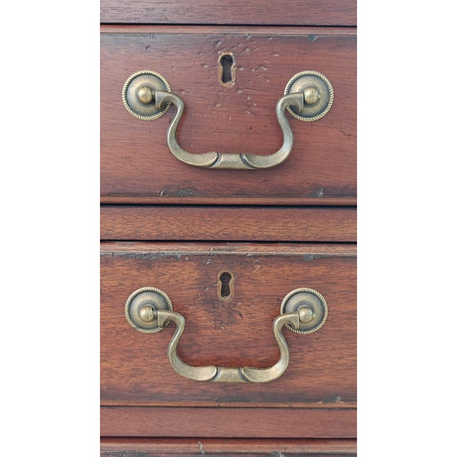 Early 19th Century Early 19th Century Drexel Heritage Accolade Collection Illuminated China Cabinet / Breakfront For Sale - Image 5 of 6