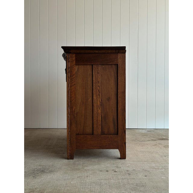 Antique Quarter-Sawn Oak Chest of Drawers With Serpentine Front For Sale - Image 17 of 18