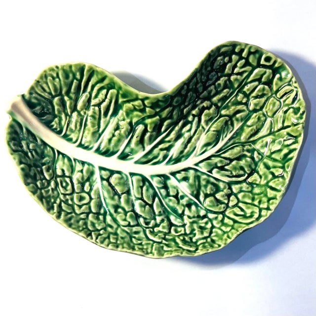 Ceramic Bordallo Pinheiro Green Cabbage Ware Crescent Shaped Salad Plate - Vintage For Sale - Image 7 of 9