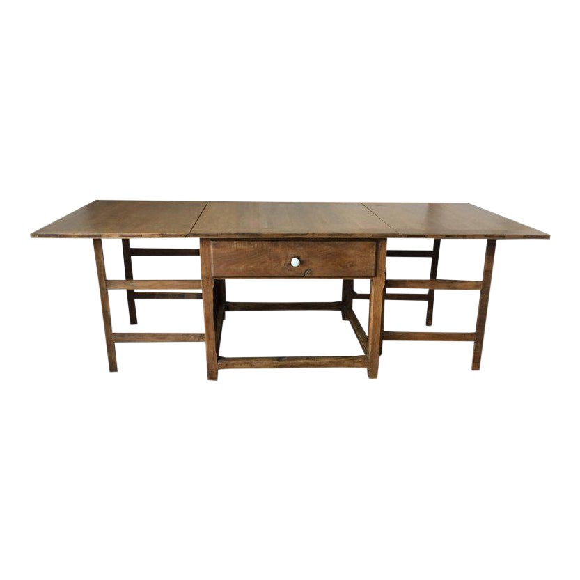 Spanish 18th Century Drop Leaf Table With Four Gate Leg And Three