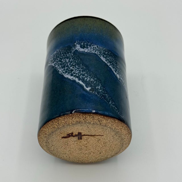 Vintage Signed Studio Pottery Ocean Wave Vase / Utensil Cup – Blue Gray Glaze, 5” For Sale In Richmond - Image 6 of 8