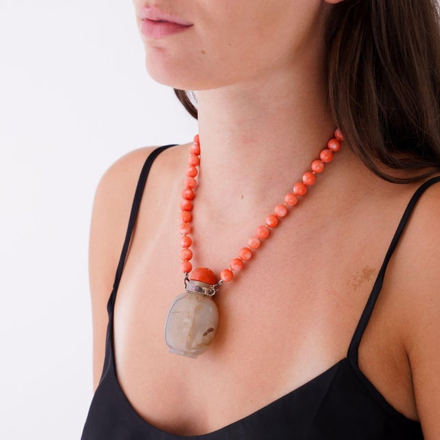 Chinese Chinese Shadow Agate Snuff Bottle Necklace, C. 1800's For Sale - Image 3 of 6