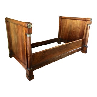 1820s French Empire Solid Mahogany Daybed With Brass Details For Sale