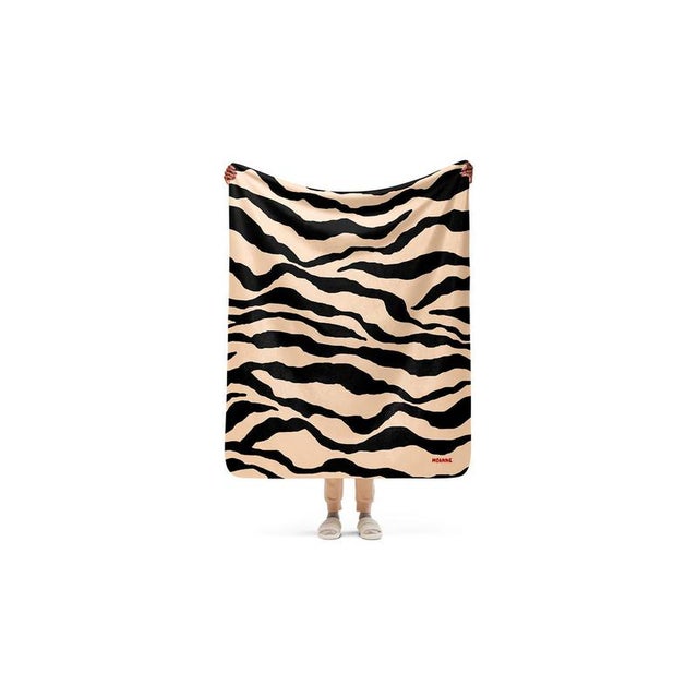 153 cm. x 127 cm. | 50" x 60" Made with 100% high-performance fibers for a soft, long-lasting feel.Outer fabric: Colorful...