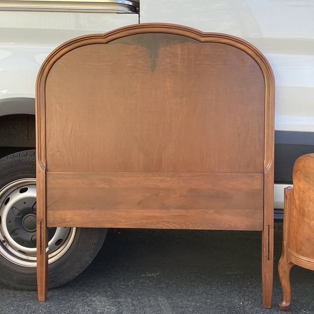 French Provincial Vintage American Walnut Twin Bed by Atlas Furniture Co Jamestown Ny For Sale - Image 3 of 9