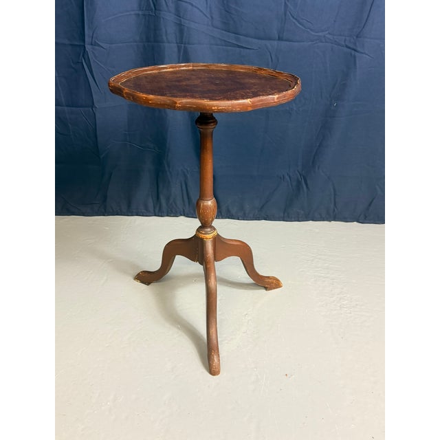 Antique Georgian Tripod Side Wine Table, 1900, in Good conditions. Designed 1890 to 1919