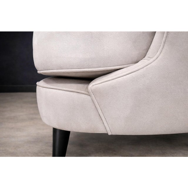 Pair of “Concha” Armchairs in Grey Ultra Suede, Joaquim Tenreiro, 1960s - Lot 215A For Sale - Image 10 of 12