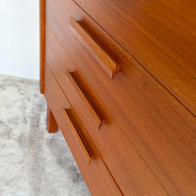 Wood Domi Monté Teak Bookcase with Four-Drawer Chest by Nils Jonsson for Troeds, 1960s For Sale - Image 7 of 12