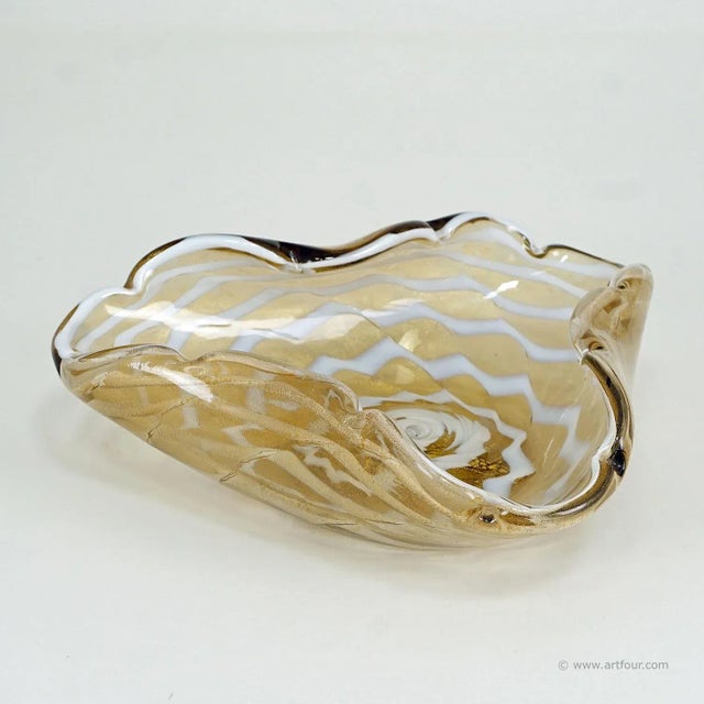 Ercole Barovier - Ferro Toso Barovier Bowl ca. 1936 A nice glass bowl manufactured by Ferro Toso Barovier ca. 1936, Murano...