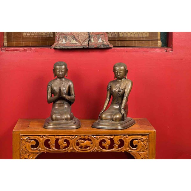 Contemporary Pair of Burmese 20th Century Bronze Statues of Kneeling Buddhist Disciples For Sale - Image 3 of 12