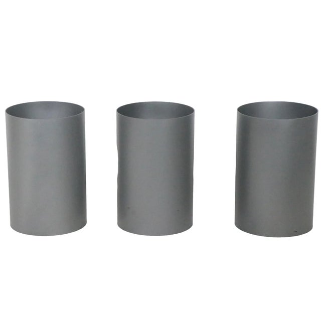 Post Modern Silver Gray Plastic Trash Can by Gino Colombini for Kartell Model 4670 C 1990's 3 Available For Sale - Image 10 of 11