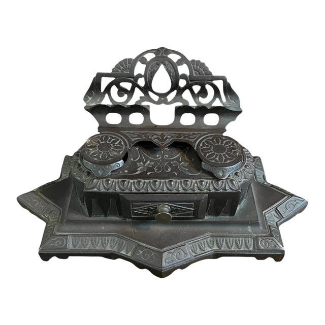 Early 20th Century Art Deco Bradley & Hubbard Double Inkwell For Sale