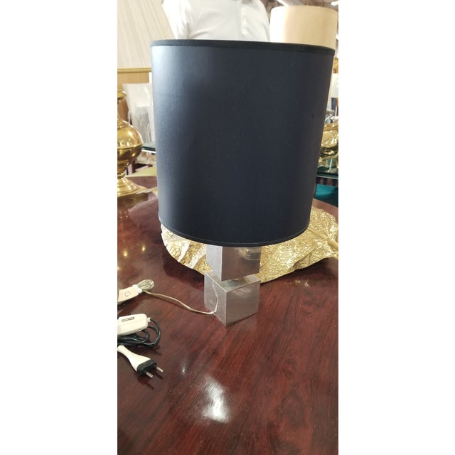 Modern 1970s Split Silvre/Chrome Block Base Table Lamp For Sale - Image 3 of 3