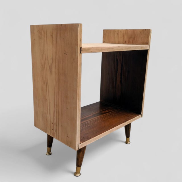 ** Will be Professionally Fragile Packed by the UPS Store at NO Additional Cost to the Buyer ** 4 wooden Legs are screwed...