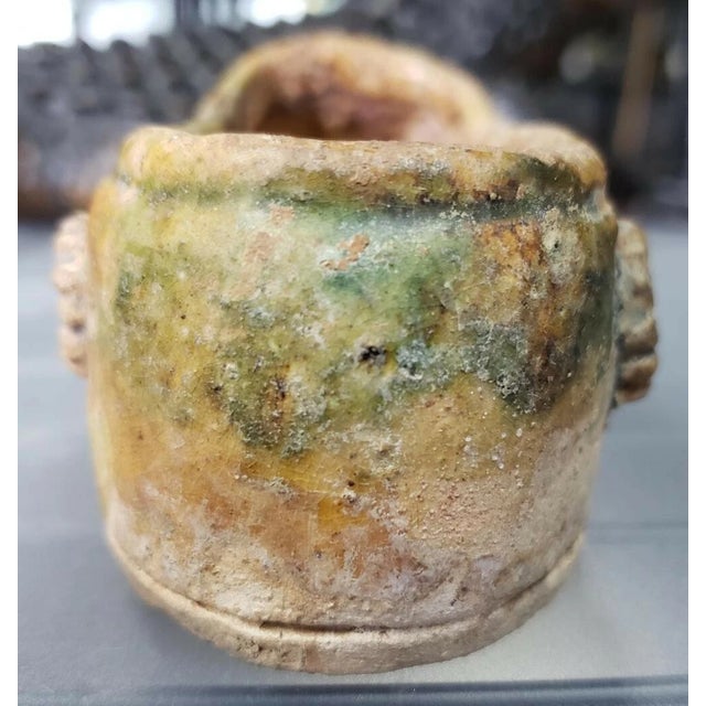 Circa 700-850 Ce Chinese Sancai Glazed Earthenware Clay Lotus Shoe Form Mingqi Tomb Figure (Tang Dynasty). For Sale In New Orleans - Image 6 of 6