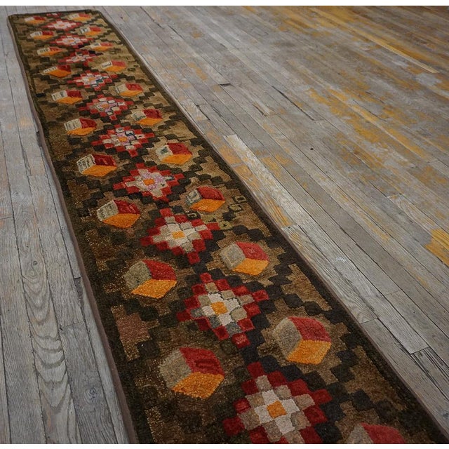 Early 20th Century American Hooked Rug ( 1'10" x 14' - 56 x 427 ) Antique American Hooked Rug Hallway Runner Wool & Cotton...