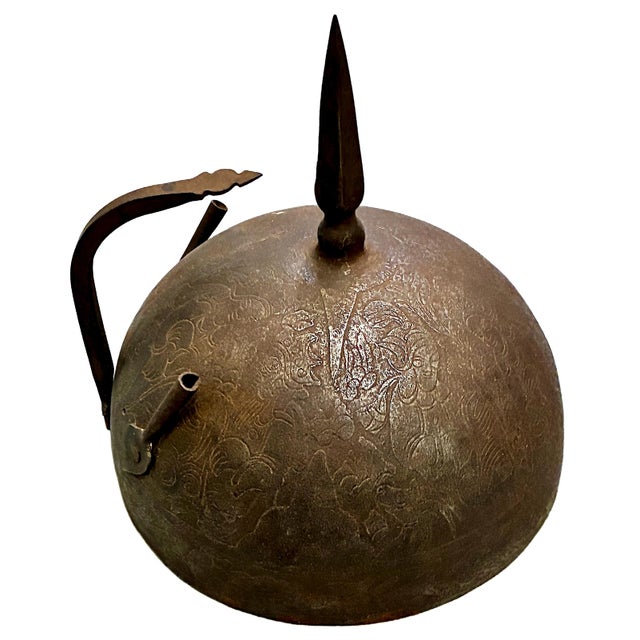 19th Century Antique Indo-Persian Kulah Khud Helmet With Engraved Motifs For Sale - Image 5 of 6