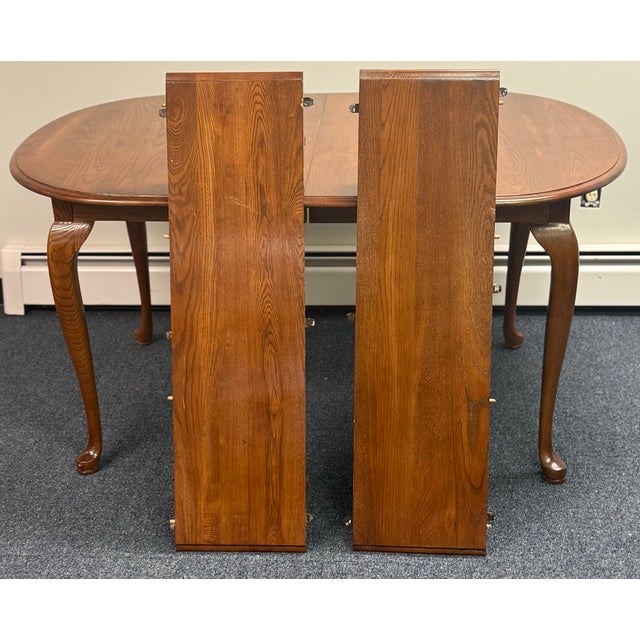 Vintage Kincaid Solid Oak Queen Anne Dining Table For Sale In New York - Image 6 of 7