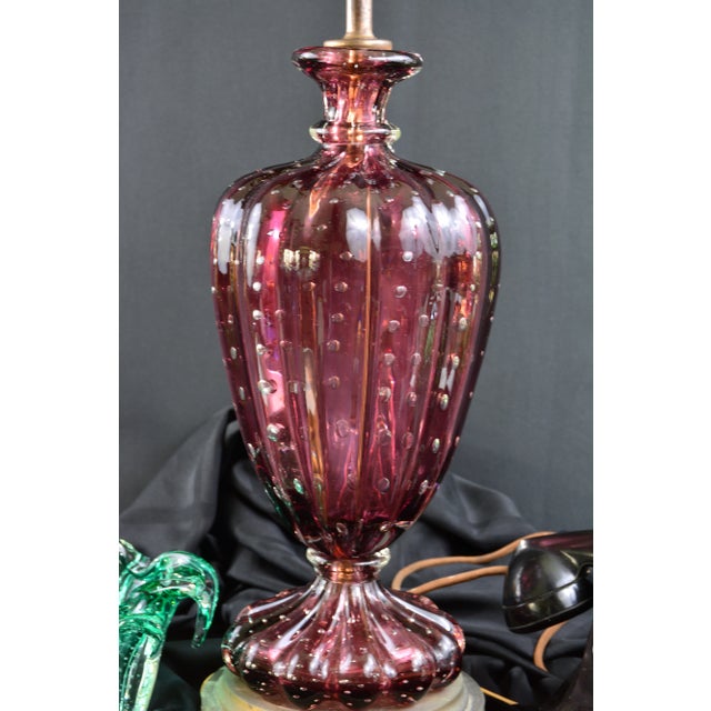 1950's Purple Murano Attributed Italian Controlled Bubbles Ribbed Glass Table Lamp For Sale - Image 6 of 11