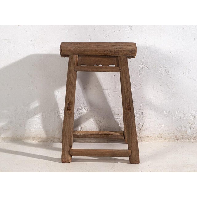 Antique Asian Stool in Elm, 1900s For Sale - Image 4 of 7