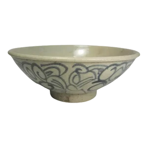 Mid 18th Century Ming Style Swatow Blue and White Bowl