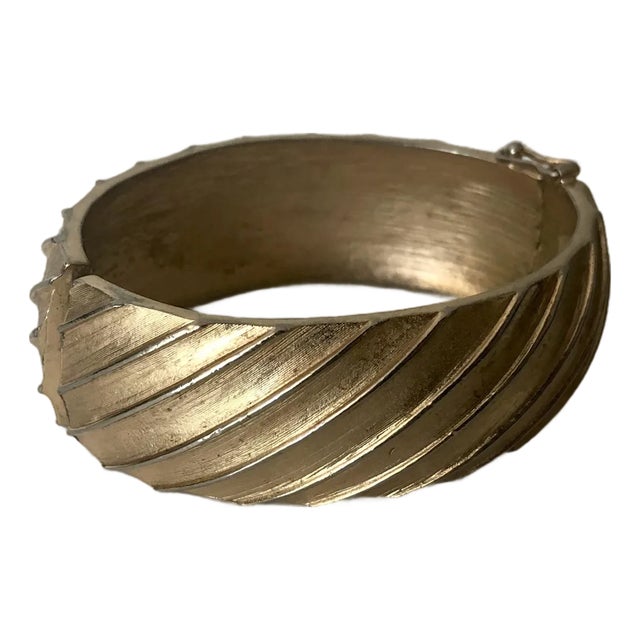 1970s Crown Trifari Gold Ribbed Clamper Bangle With Clasp For Sale