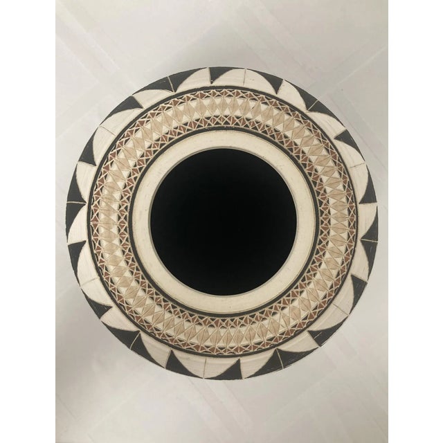 1980s Madeline Landing & Robert Massaro Incised Lidded Ceramic Pot 1988 For Sale - Image 5 of 9