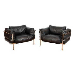 1980s Attributed to Le Corbusier Lc3 Grand Modele Lounge Chairs - A Pair For Sale