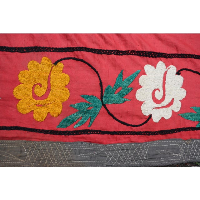 Vintage Hand Embroidered Suzani Wall Hanging, 1920s For Sale - Image 11 of 18