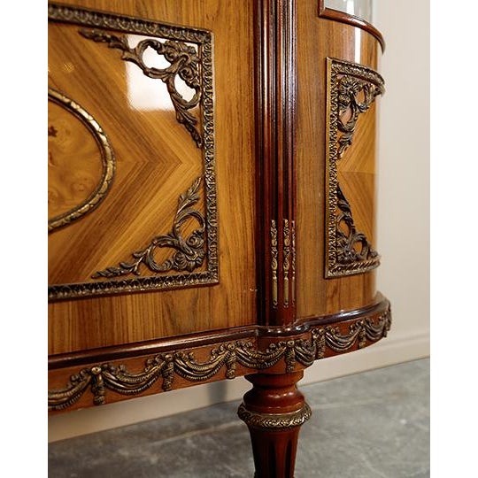 19th Century French Curved Front China Cabinet For Sale - Image 13 of 15