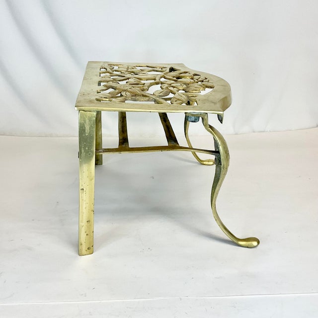 Late 1800s Antique English Cast Brass Fireplace Footman Kettle Pot Stand. For Sale - Image 6 of 11