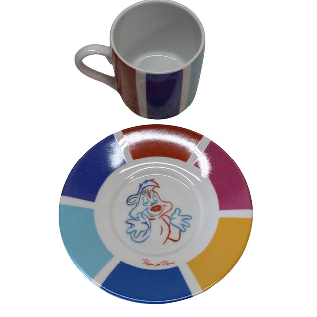 Warner Brothers Studios 1990s Warner Bros Looney Market 4 Demitasse Cups & Saucers Set For Sale - Image 4 of 6