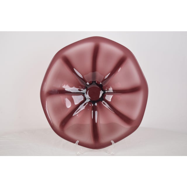 An elegant Murano glass plate dating back to the 1930s, crafted in the style of Vittorio Zecchin, a master of Venetian...