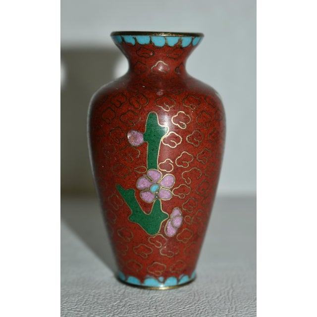Vintage Mini Chinese Cloisonné Vase W/Floral Details For Sale In Philadelphia - Image 6 of 10