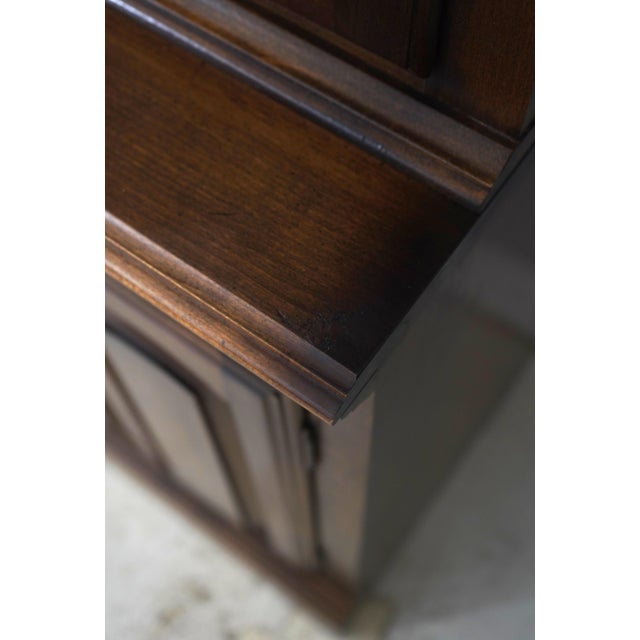 Ethan Allen Maple 2 Door China Cabinet For Sale - Image 12 of 18