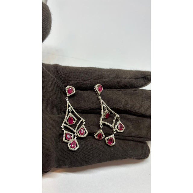 Modern Natural Ruby 3.61cts & Diamond 1.27cts Earring in 14k Gold For Sale - Image 3 of 8