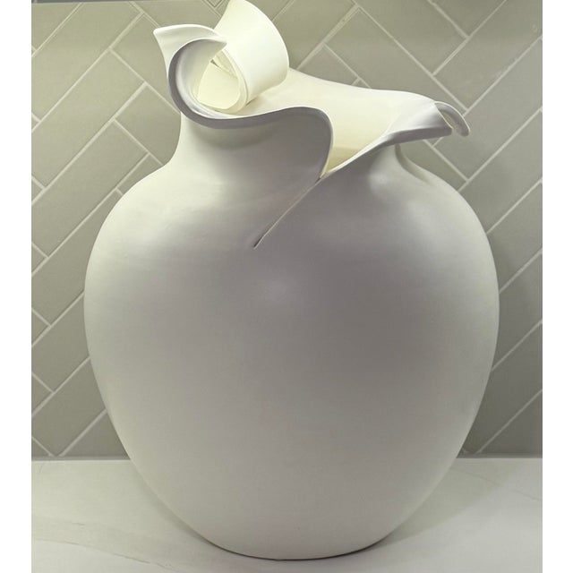 2020s Ashley Childers for Global Views Charlotte Matte White Sculptural Italian Ceramic Vase For Sale - Image 5 of 8
