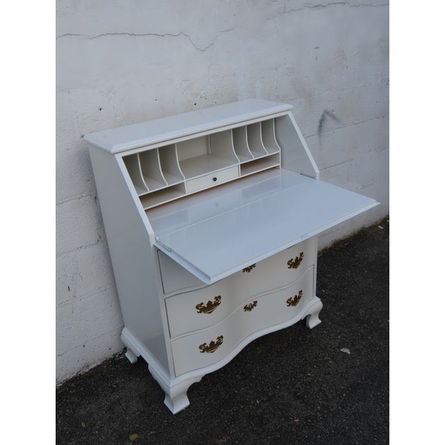 Painted White Serpentine Secretary Desk 6331 For Sale - Image 14 of 16