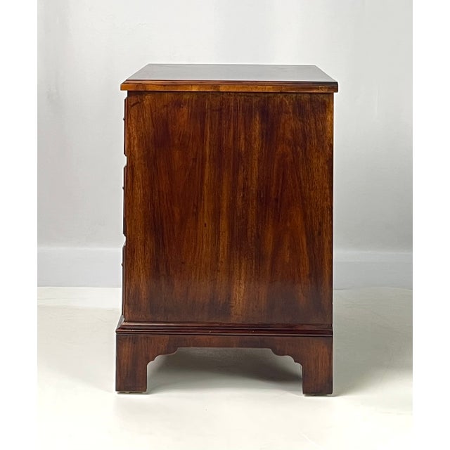 Brown Vintage Henredon Aston Court 3-Drawer Nightstand For Sale - Image 8 of 14