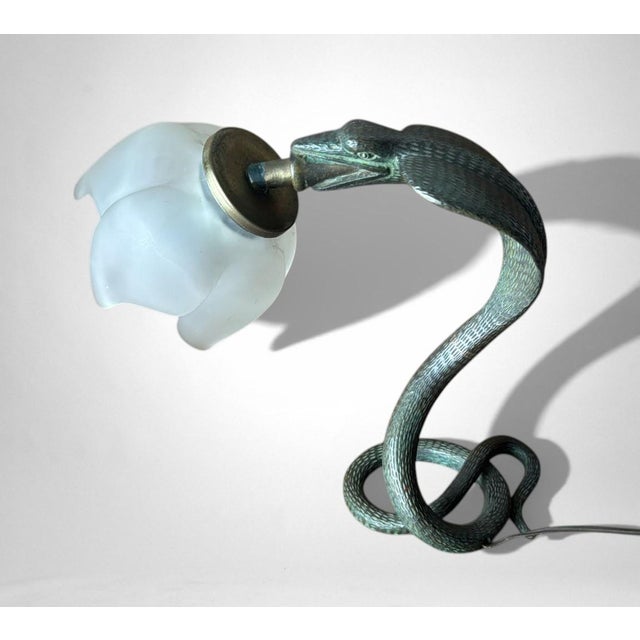 Mid 20th Century Italian Art Deco Table Lamp in Metal and Frosted Glass For Sale - Image 11 of 18