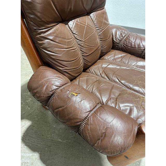 1970s Vintage 1970s Teak and Leather Ekornes Attributed Montana Lounge Chair For Sale - Image 5 of 8