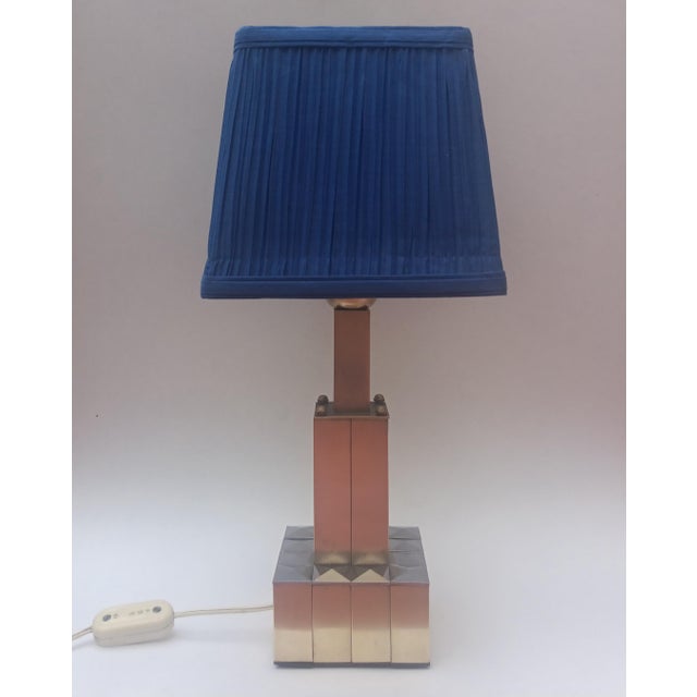 Vintage Skycraper Brass Table Lamp, 1970s, in Very Good conditions. Designed 1970 to 1979 Up to 250V (Europe/UK...