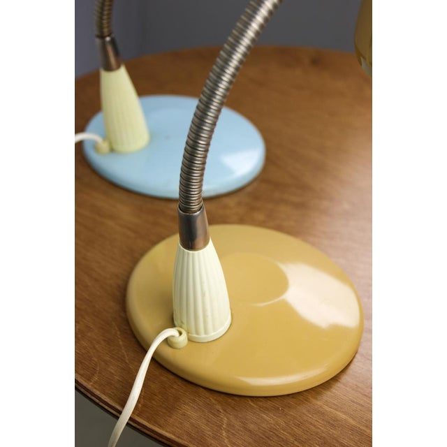 Metal Adjustable Desk Lamp in Blue and Sand Painted Metal and Chrome-Plated Spiral Arm, 1970s, Set of 2 For Sale - Image 7 of 17