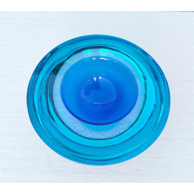 1960s Sommerso Murano Glass Bowl attributed to Antonio Da Ros for Cenedese, Italy, 1960s For Sale - Image 5 of 16