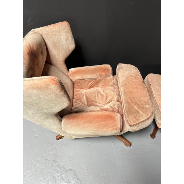 Off-white Edward Wormley for Dunbar Lounge Chair and Ottoman model 6142 For Sale - Image 8 of 12