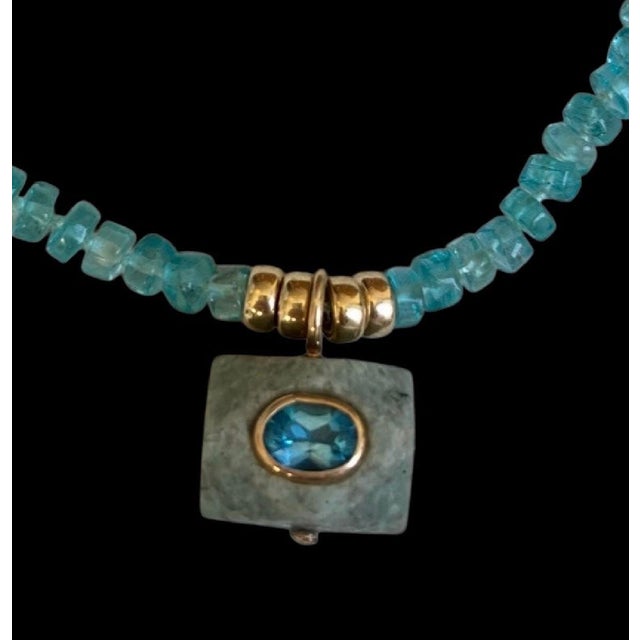 2020s Apatite Pendant Necklace With 14k Gold For Sale - Image 5 of 12