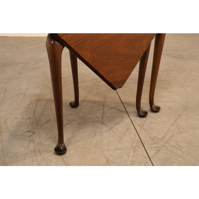 Brown Kittinger Colonial Williamsburg Mahogany Drop-Leaf Napkin Table For Sale - Image 8 of 18
