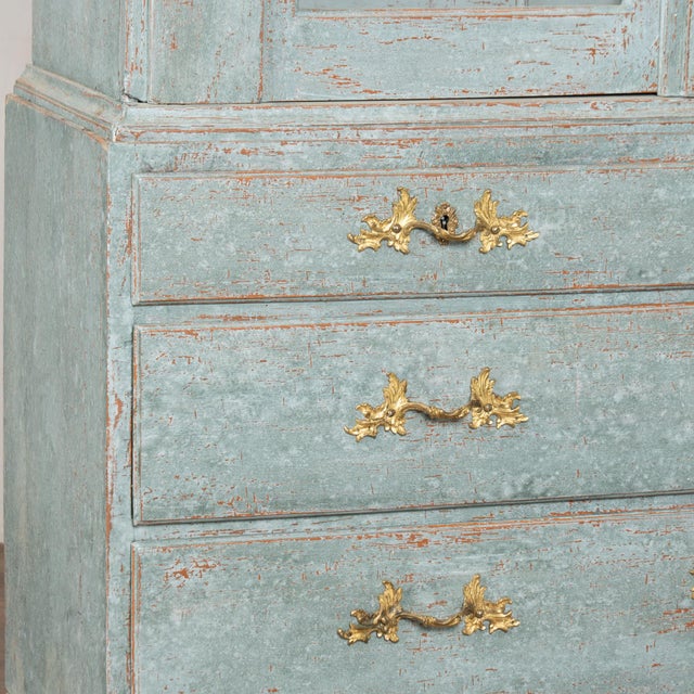 Early 19th Century Swedish Blue Painted Pine Display Cabinet For Sale - Image 11 of 18